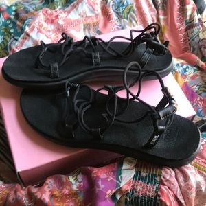 Super Comfy black Teva sandals size:10